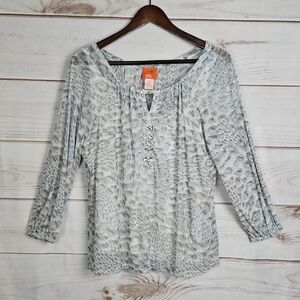 Hearts Of Palm Elegant White Gray Sheer Leopard Print Blouse - Medium